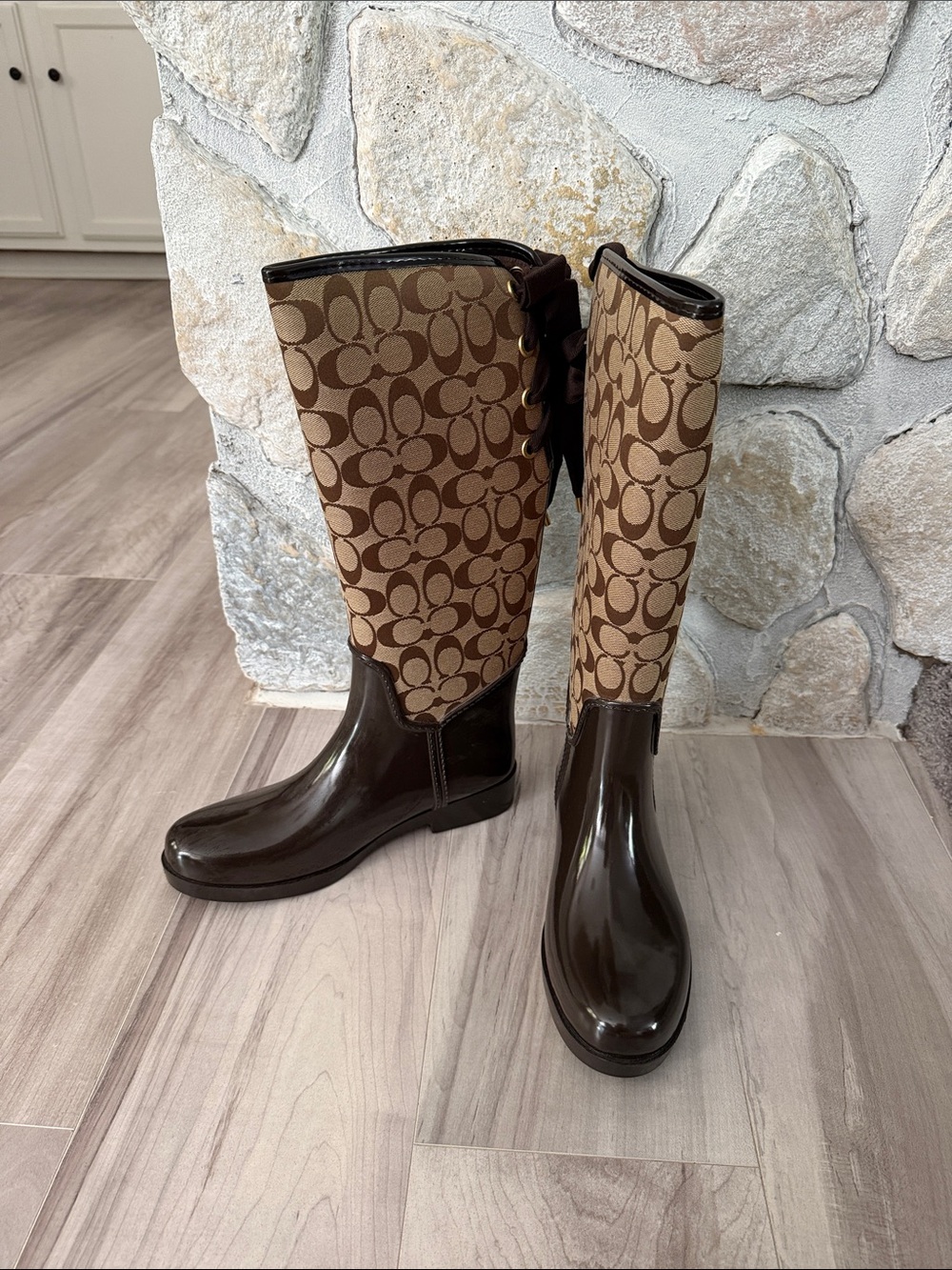 Coach Tristee Brown & Khaki Rainboot Signature Print Canvas-Shiny Rubber Size 10 - Picture 3 of 14